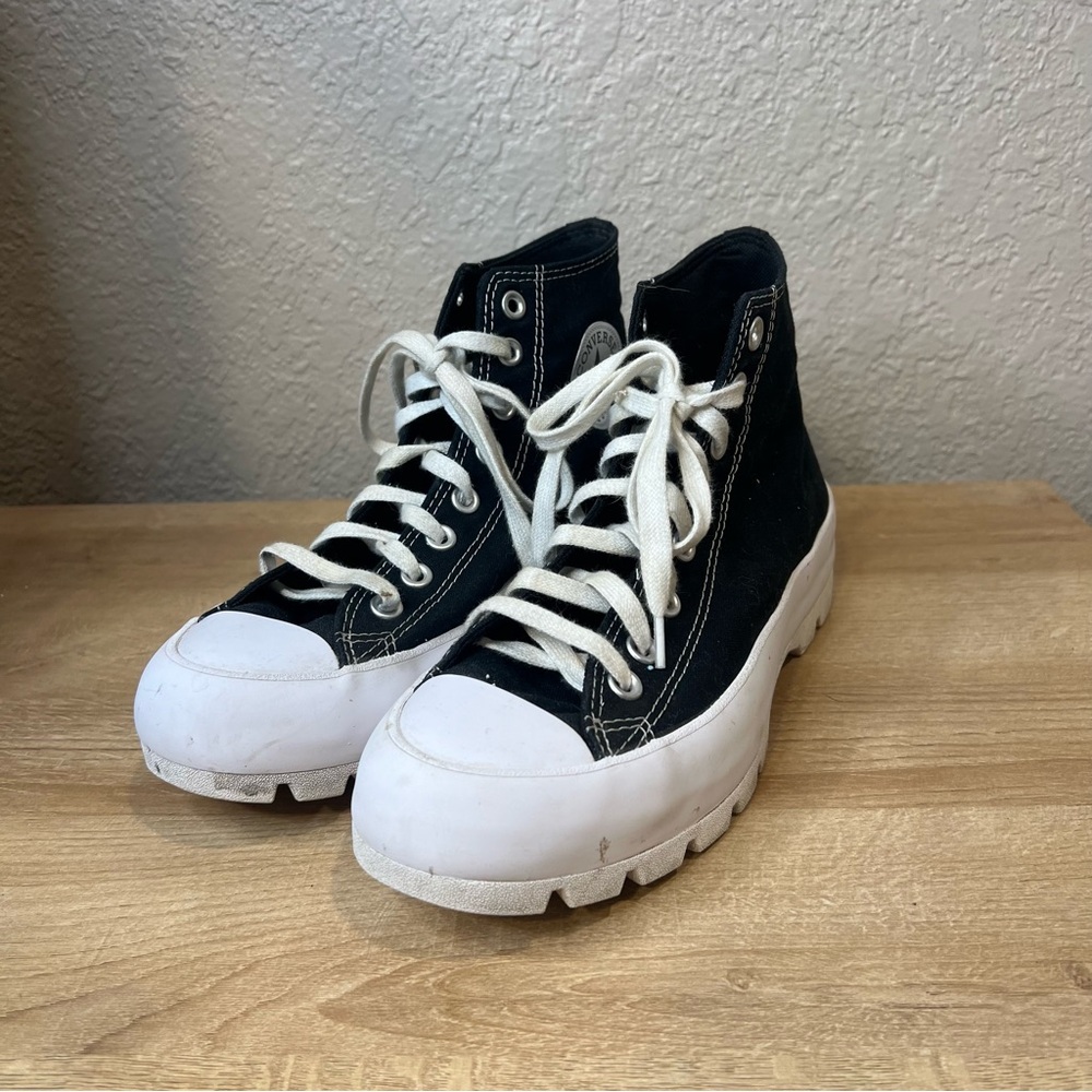 Converse Chuck Taylor All Star Lugged High Black/White Women Size 9 565901C